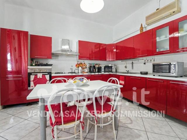 Appartamento in vendita di 120 m² in Via Genova, 31