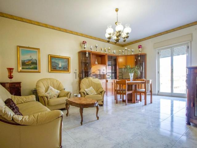 Appartamento in vendita di 120 m² in Via Giulio Cesare