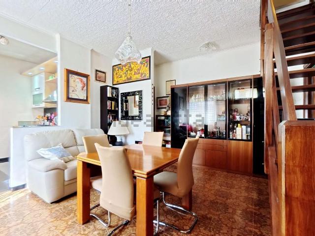 Appartamento in vendita di 120 m² in Via Giuseppe Beduschi, 10