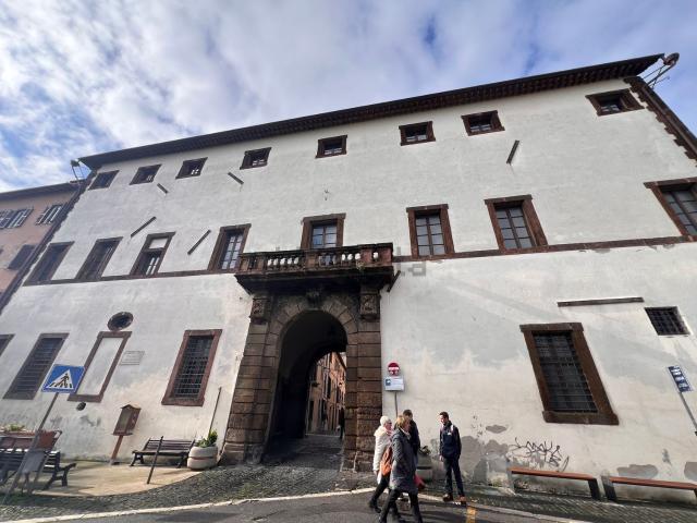 Appartamento in vendita di 120 m² in Via Giuseppe Garibaldi, 1
