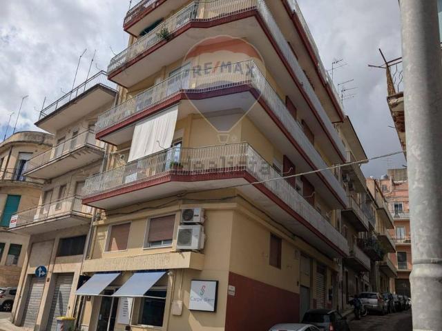Appartamento in vendita di 120 m² in Via Giuseppe de Felice, 19