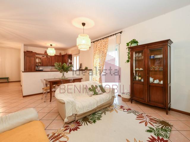 Appartamento in vendita di 120 m² in Via Giuseppe de Toni, 11