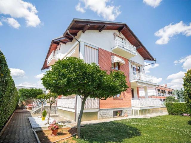 Appartamento in vendita di 120 m² in Via Giuseppe Mazzini, 1