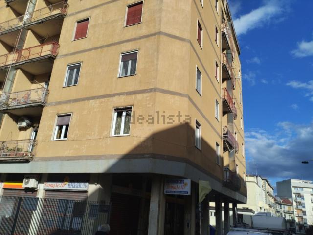 Appartamento in vendita di 120 m² in Via Giuseppe Schipani