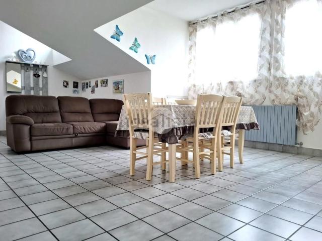 Appartamento in vendita di 120 m² in Via Giuseppe Verdi, 11111