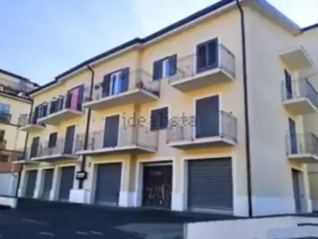 Appartamento in vendita di 120 m² in Via Giacomo Matteotti