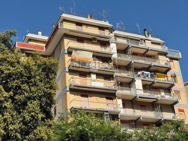 Appartamento in vendita di 120 m² in Via Giacomo Matteotti, 7