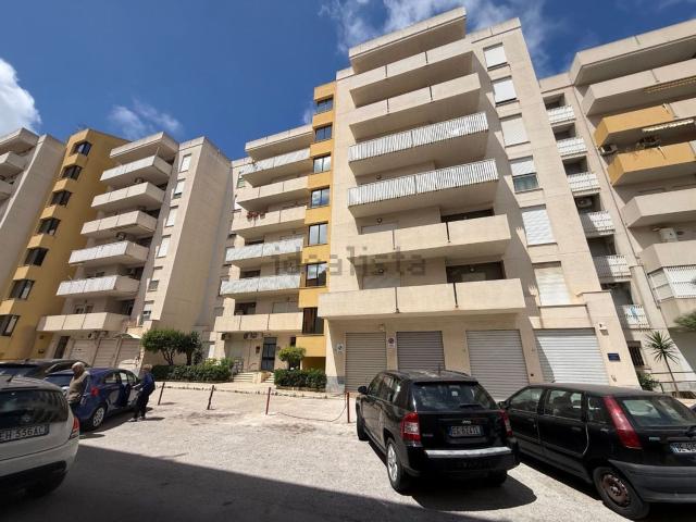 Appartamento in vendita di 120 m² in Via Giacomo Ravidà