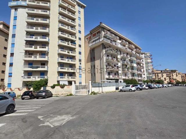 Appartamento in vendita di 120 m² in Via Gioacchino Arnone, 4
