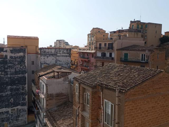 Appartamento in vendita di 120 m² in Via Gioeni