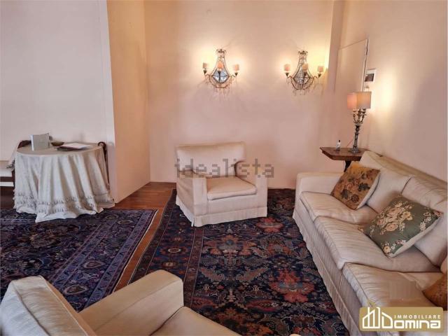 Appartamento in vendita di 120 m² in Via Giosuè Carducci