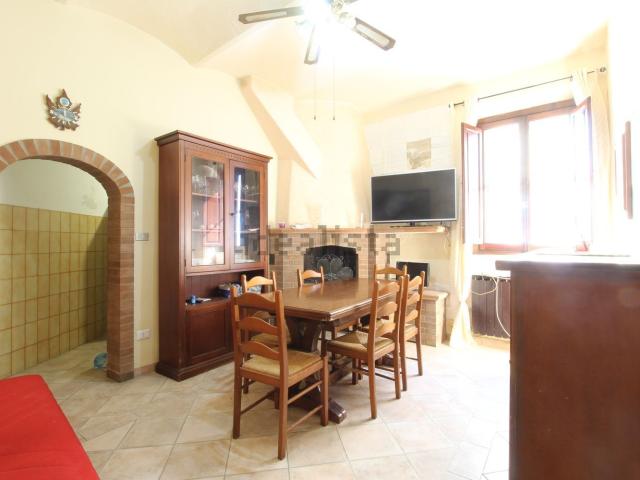 Appartamento in vendita di 120 m² in Via Giosuè Carducci