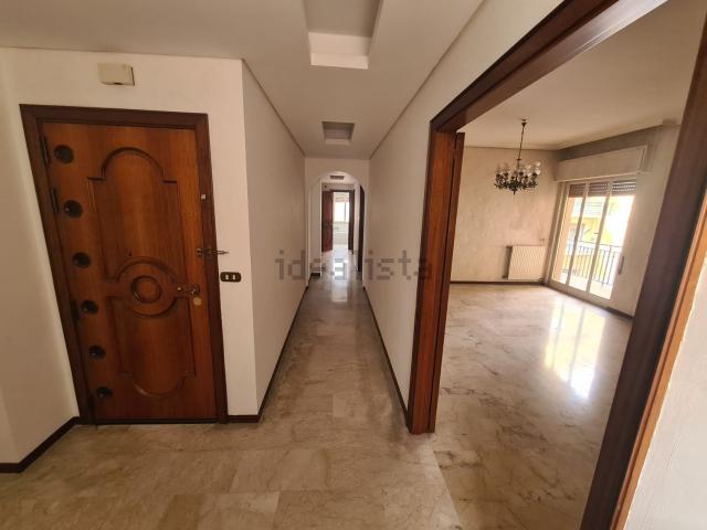 Appartamento in vendita di 120 m² in Via Giosuè Carducci