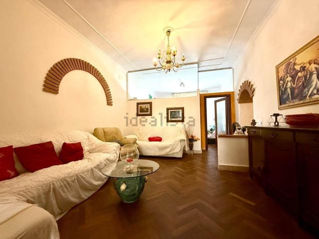 Appartamento in vendita di 120 m² in Via Giovanni Amendola, 5