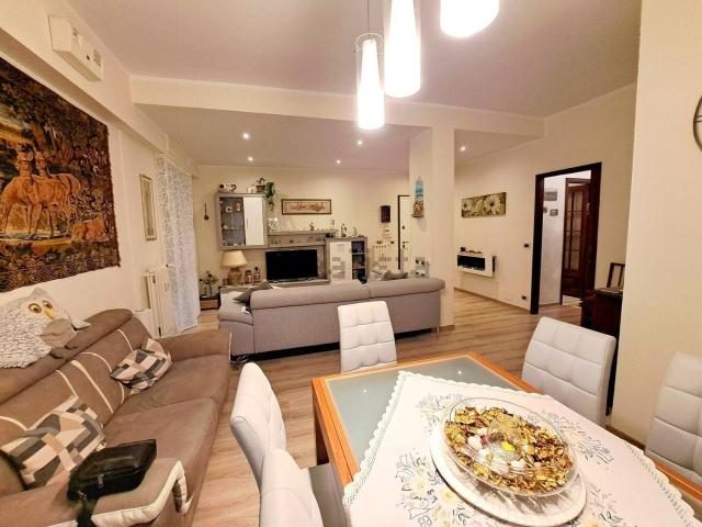 Appartamento in vendita di 120 m² in Via Giovanni Servais, 200