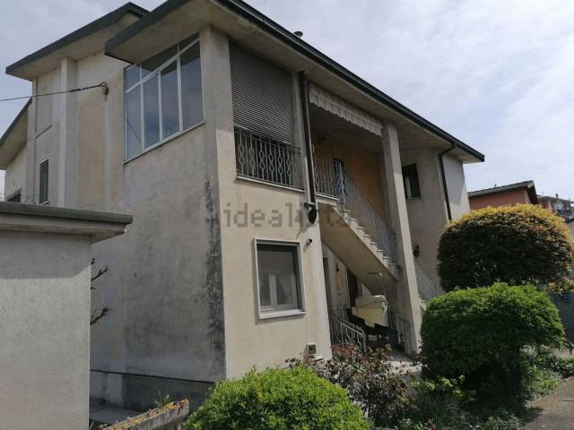 Appartamento in vendita di 120 m² in Via Giovanni Pascoli, 5