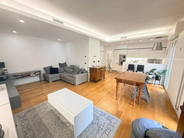 Appartamento in vendita di 120 m² in Via Giovanni Verga, 9