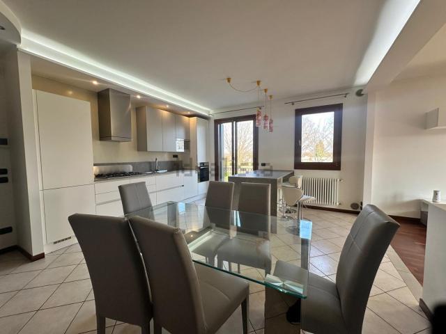 Appartamento in vendita di 120 m² in Via Gritti