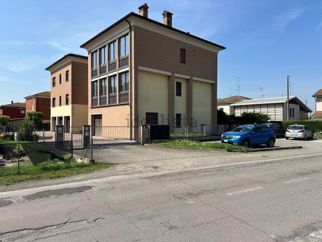 Appartamento in vendita di 120 m² in Via Guercinesca Ovest, 9