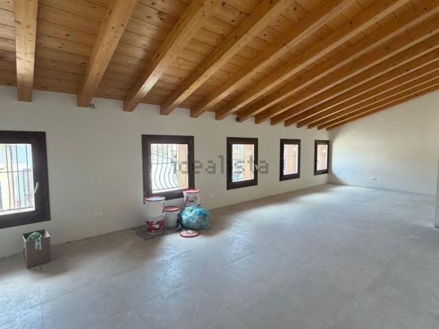 Appartamento in vendita di 120 m² in Via Guglielmo Marconi