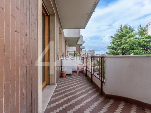 Appartamento in vendita di 120 m² in Via Guido Guarini Matteucci, 1