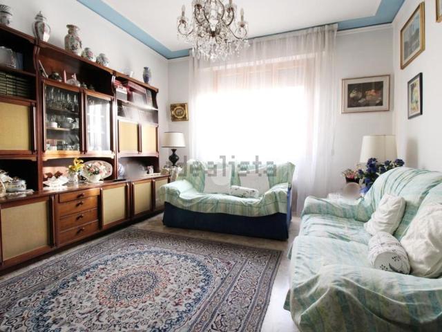 Appartamento in vendita di 120 m² in Via Gustavo Delfini