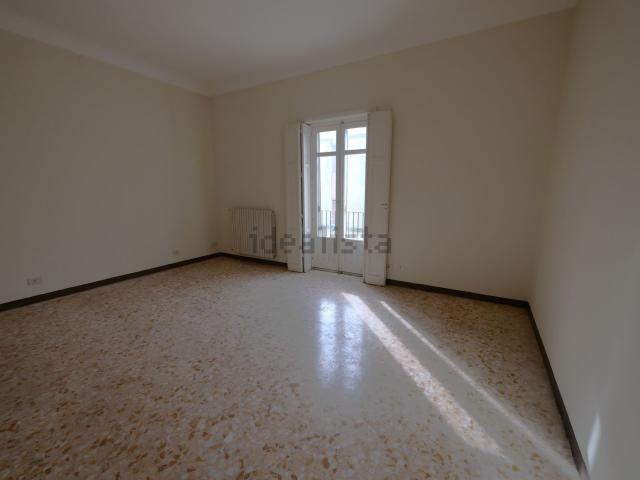 Appartamento in vendita di 120 m² in Via Dottor Filippo Pennavaria, 10