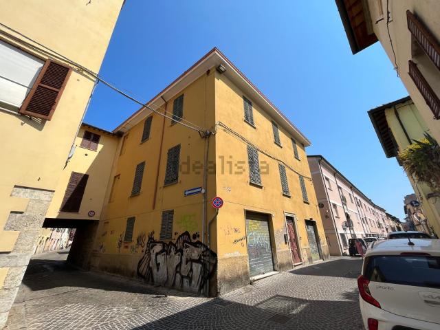 Appartamento in vendita di 120 m² in Via Domenico Mazza