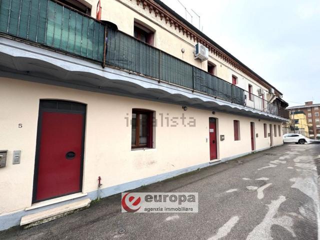 Appartamento in vendita di 120 m² in Via Domeniconi