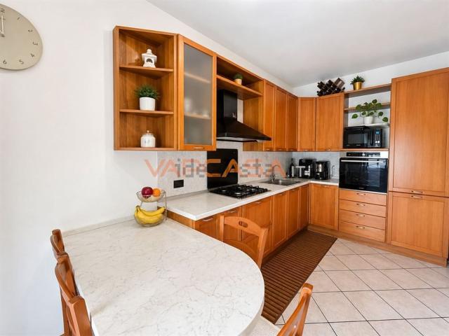 Appartamento in vendita di 120 m² in Via Don Bertocchi