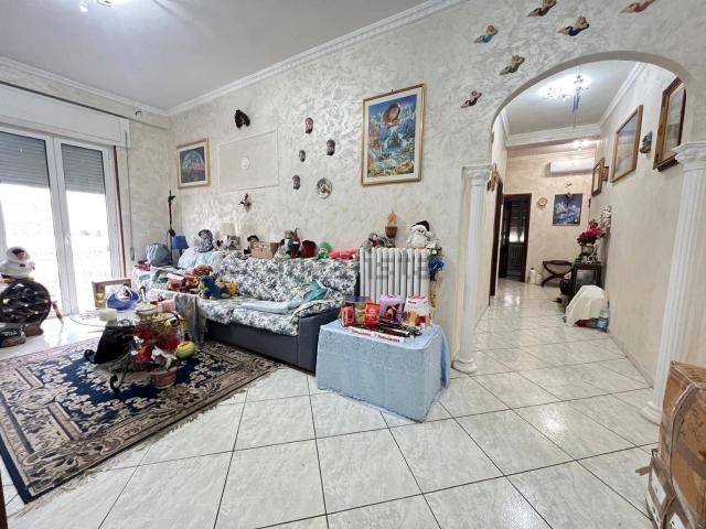 Appartamento in vendita di 120 m² in Via Don Carlo Torello, 61