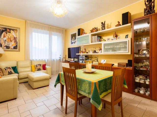 Appartamento in vendita di 120 m² in Via Don Giacomo Lattuada