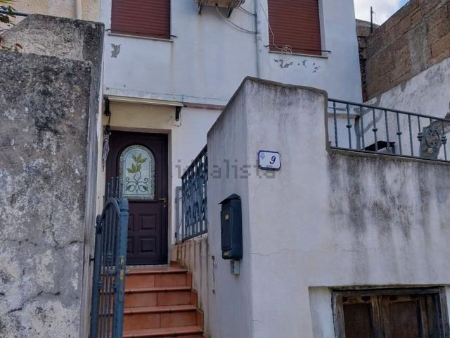 Appartamento in vendita di 120 m² in Via Don Giovanni Bosco, 9