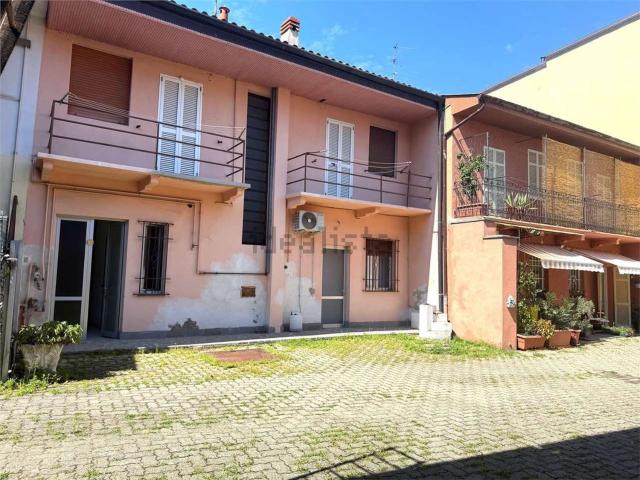 Appartamento in vendita di 120 m² in Via Davide Squarini, 37