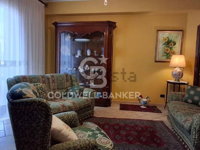 Appartamento in vendita di 120 m² in Via Dafnica, 183