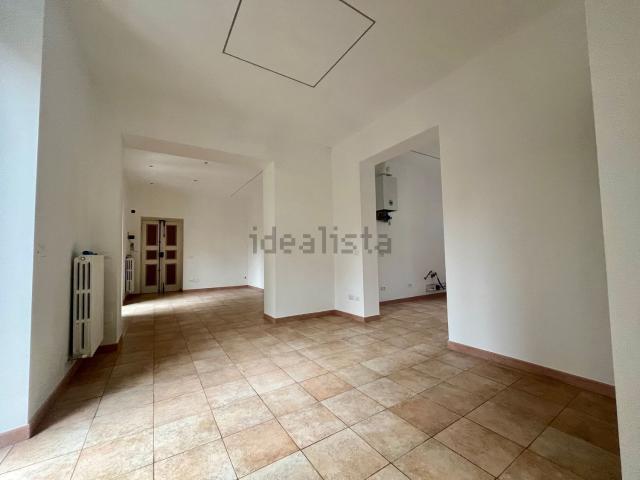 Appartamento in vendita di 120 m² in Via Dante Alighieri