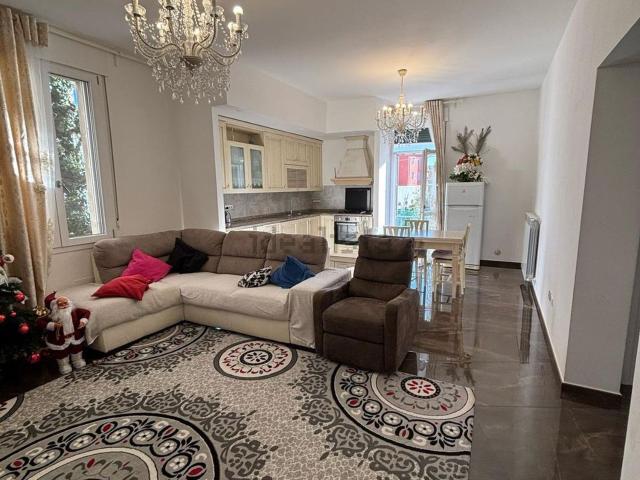 Appartamento in vendita di 120 m² in Via Dante Alighieri