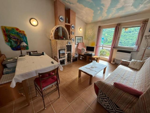 Appartamento in vendita di 120 m² in Via degli Alpini