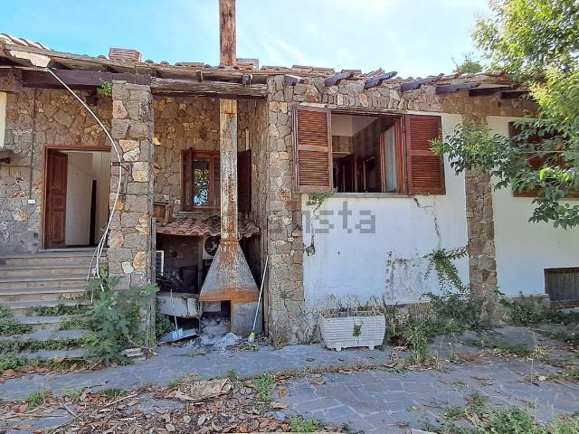 Appartamento in vendita di 120 m² in Via degli Oleandri