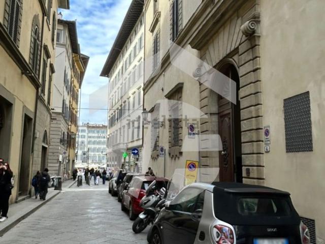 Appartamento in vendita di 120 m² in Via dei Banchi, 4