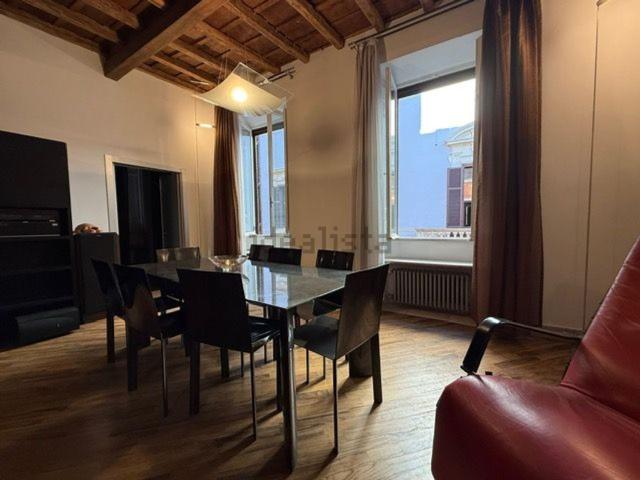 Appartamento in vendita di 120 m² in Via dei Banchi Vecchi