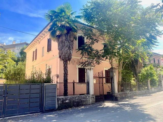 Appartamento in vendita di 120 m² in Via dei Cappuccini