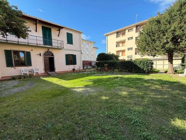 Appartamento in vendita di 120 m² in Via dei Cipressi