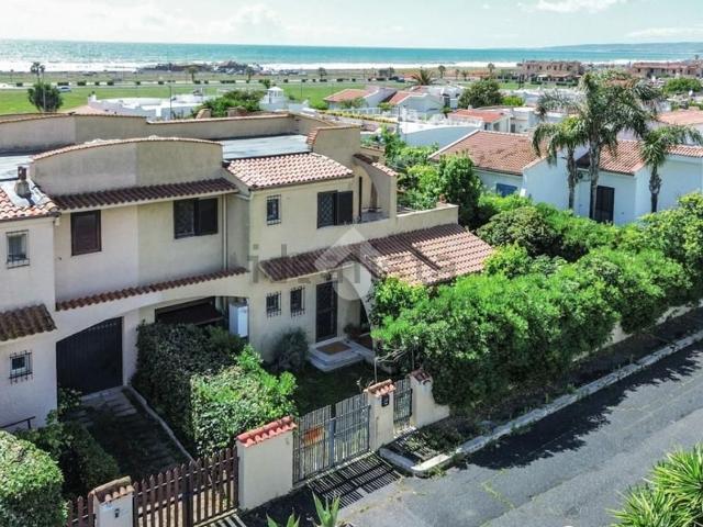 Appartamento in vendita di 120 m² in Via dei Giacinti, 68