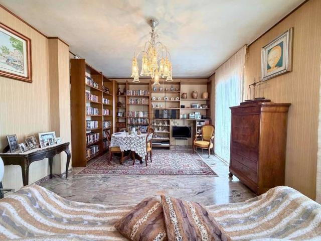 Appartamento in vendita di 120 m² in Via dei Lorena