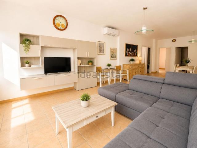 Appartamento in vendita di 120 m² in Via del Mare, 11