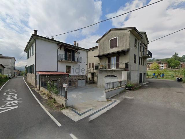 Appartamento in vendita di 120 m² in Via del Follo, 10