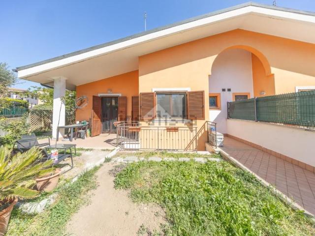 Appartamento in vendita di 120 m² in Via del Fosso dell&apos Osa, 476