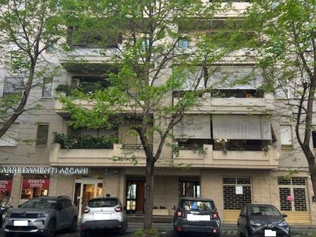 Appartamento in vendita di 120 m² in Via del Pianeta Urano, 29