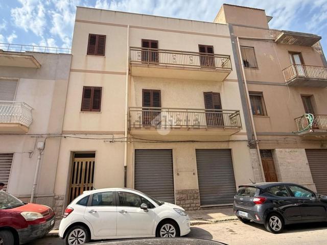 Appartamento in vendita di 120 m² in Via del Salice, 41